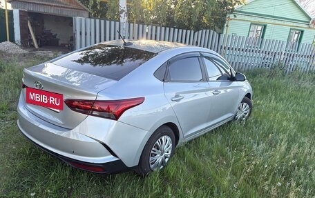 Hyundai Solaris II рестайлинг, 2021 год, 1 450 000 рублей, 5 фотография