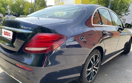 Mercedes-Benz E-Класс, 2017 год, 2 400 000 рублей, 5 фотография