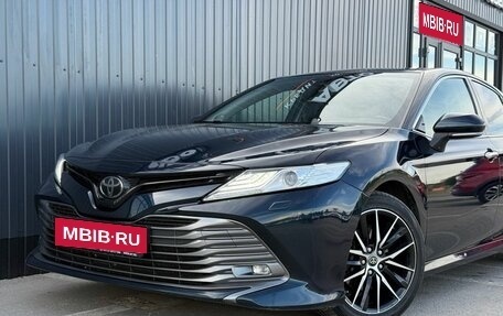 Toyota Camry, 2018 год, 2 999 000 рублей, 6 фотография