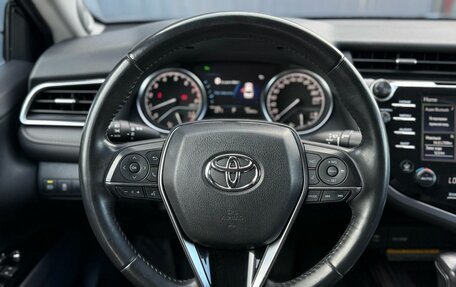 Toyota Camry, 2018 год, 2 999 000 рублей, 13 фотография