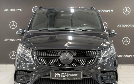 Mercedes-Benz V-Класс, 2016 год, 3 490 000 рублей, 2 фотография