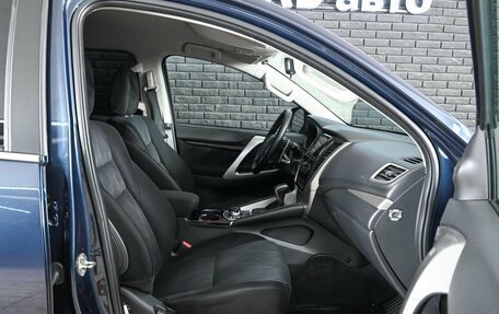 Mitsubishi Pajero Sport III рестайлинг, 2019 год, 2 980 000 рублей, 13 фотография