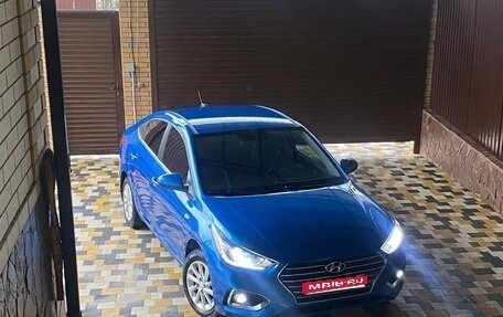 Hyundai Solaris II рестайлинг, 2018 год, 1 500 000 рублей, 1 фотография