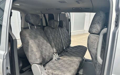 Hyundai H-1 II рестайлинг, 2012 год, 1 700 000 рублей, 12 фотография