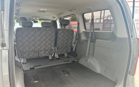 Hyundai H-1 II рестайлинг, 2012 год, 1 700 000 рублей, 15 фотография