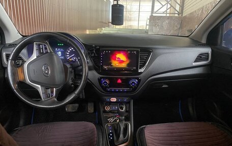 Hyundai Solaris II рестайлинг, 2018 год, 1 500 000 рублей, 10 фотография