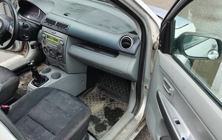 Mazda 2 III, 2004 год, 140 000 рублей, 10 фотография