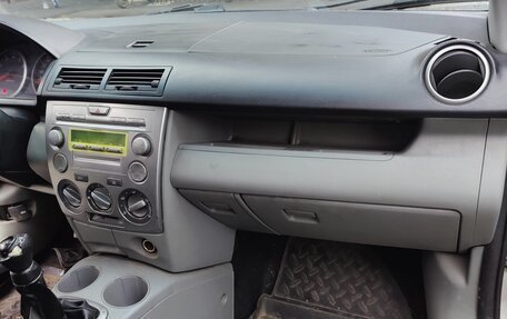 Mazda 2 III, 2004 год, 140 000 рублей, 11 фотография