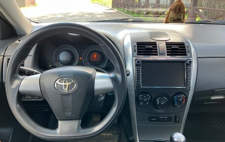 Toyota Corolla, 2011 год, 975 000 рублей, 10 фотография