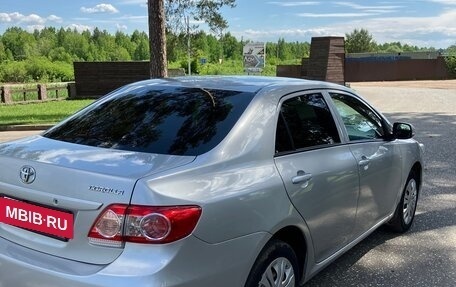 Toyota Corolla, 2011 год, 975 000 рублей, 5 фотография