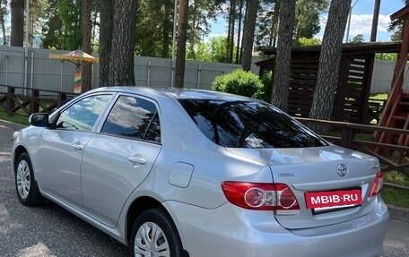 Toyota Corolla, 2011 год, 975 000 рублей, 3 фотография