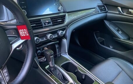 Honda Accord IX рестайлинг, 2017 год, 1 850 000 рублей, 11 фотография