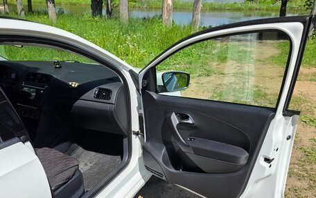 Volkswagen Polo VI (EU Market), 2011 год, 630 000 рублей, 10 фотография