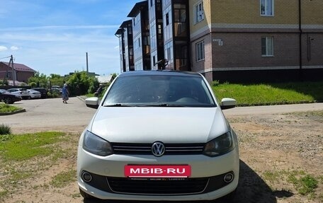 Volkswagen Polo VI (EU Market), 2011 год, 630 000 рублей, 2 фотография