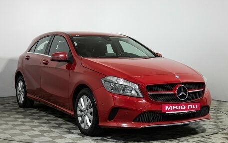 Mercedes-Benz A-Класс, 2016 год, 1 839 700 рублей, 3 фотография