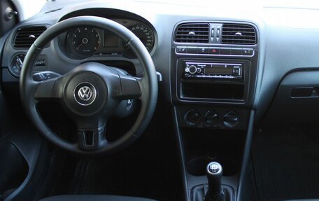 Volkswagen Polo VI (EU Market), 2010 год, 529 000 рублей, 11 фотография