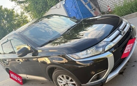 Mitsubishi Outlander III рестайлинг 3, 2015 год, 1 470 000 рублей, 1 фотография