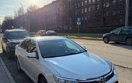 Toyota Camry, 2017 год, 1 860 000 рублей, 1 фотография