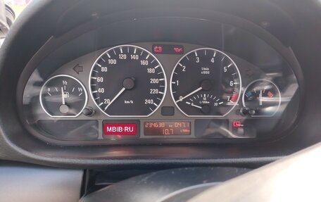 BMW 3 серия, 2003 год, 850 000 рублей, 22 фотография