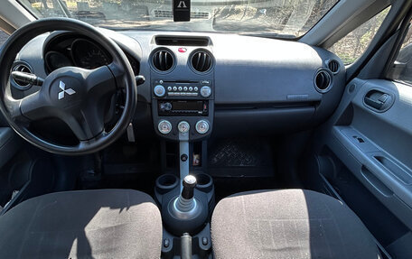 Mitsubishi Colt VI рестайлинг, 2006 год, 290 000 рублей, 11 фотография