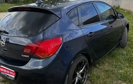 Opel Astra J, 2010 год, 850 000 рублей, 4 фотография
