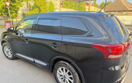 Mitsubishi Outlander III рестайлинг 3, 2015 год, 1 470 000 рублей, 6 фотография