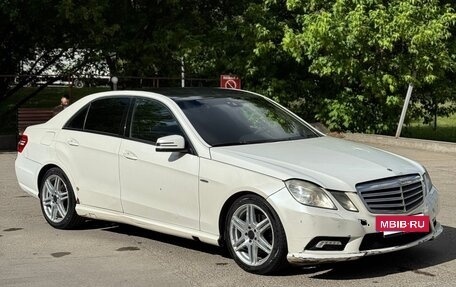 Mercedes-Benz E-Класс, 2010 год, 750 000 рублей, 6 фотография