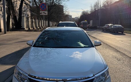 Toyota Camry, 2017 год, 1 860 000 рублей, 2 фотография