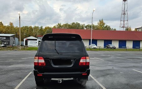 Toyota Land Cruiser 100 рестайлинг 2, 2006 год, 1 740 000 рублей, 3 фотография