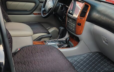 Toyota Land Cruiser 100 рестайлинг 2, 2006 год, 1 740 000 рублей, 10 фотография
