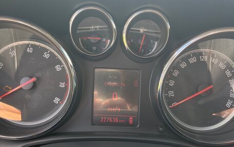 Opel Astra J, 2012 год, 700 000 рублей, 19 фотография