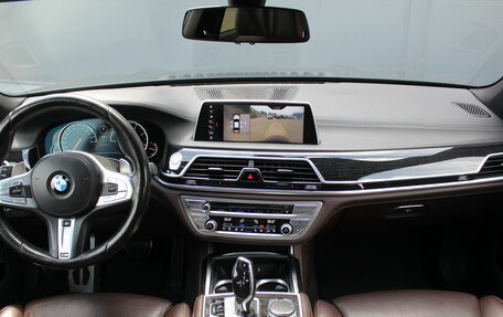 BMW 7 серия, 2018 год, 3 980 000 рублей, 8 фотография