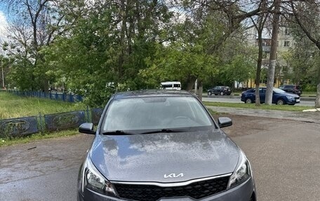 KIA Rio IV, 2022 год, 1 200 000 рублей, 1 фотография