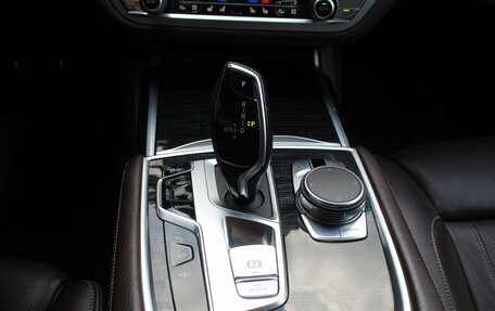 BMW 7 серия, 2018 год, 3 980 000 рублей, 21 фотография