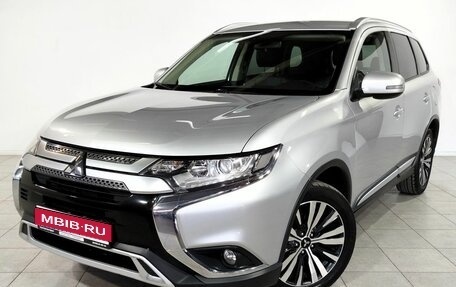 Mitsubishi Outlander III рестайлинг 3, 2019 год, 2 170 000 рублей, 1 фотография