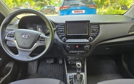 Hyundai Solaris II рестайлинг, 2021 год, 1 590 000 рублей, 9 фотография