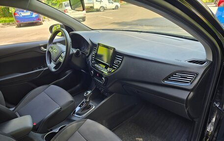 Hyundai Solaris II рестайлинг, 2021 год, 1 590 000 рублей, 23 фотография