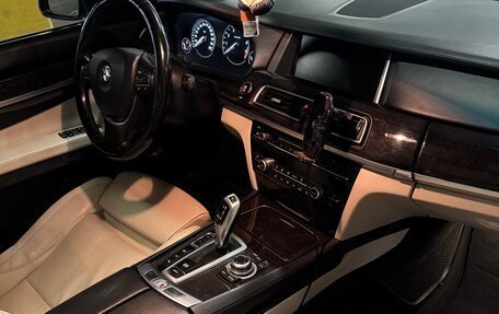BMW 7 серия, 2012 год, 1 980 000 рублей, 10 фотография