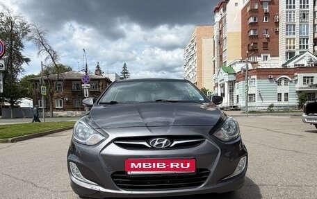 Hyundai Solaris II рестайлинг, 2012 год, 950 000 рублей, 2 фотография