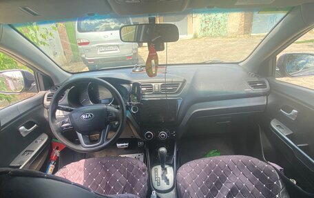 KIA Rio III рестайлинг, 2013 год, 780 000 рублей, 2 фотография