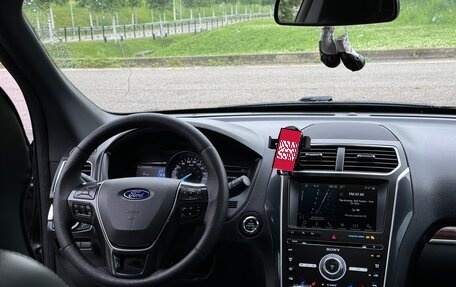 Ford Explorer VI, 2017 год, 2 800 000 рублей, 10 фотография
