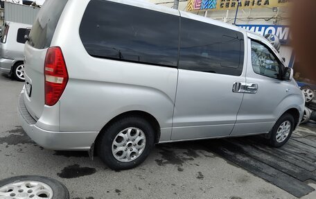 Hyundai Grand Starex Grand Starex I рестайлинг 2, 2010 год, 850 000 рублей, 27 фотография
