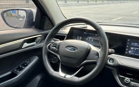 Ford Escort, 2022 год, 1 010 000 рублей, 11 фотография