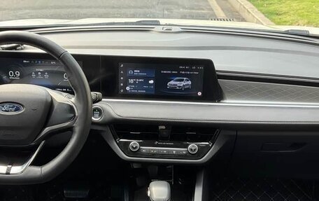 Ford Escort, 2022 год, 1 010 000 рублей, 10 фотография