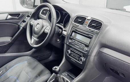 Volkswagen Golf VI, 2010 год, 899 900 рублей, 10 фотография