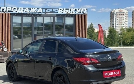 Opel Astra J, 2013 год, 710 000 рублей, 5 фотография