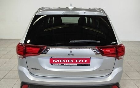 Mitsubishi Outlander III рестайлинг 3, 2019 год, 2 170 000 рублей, 5 фотография