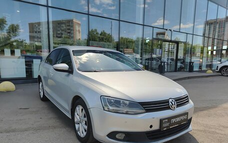 Volkswagen Jetta VI, 2011 год, 629 000 рублей, 3 фотография