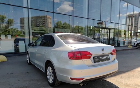 Volkswagen Jetta VI, 2011 год, 629 000 рублей, 8 фотография
