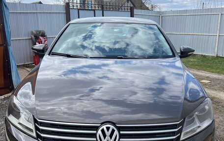 Volkswagen Passat B7, 2012 год, 990 000 рублей, 1 фотография